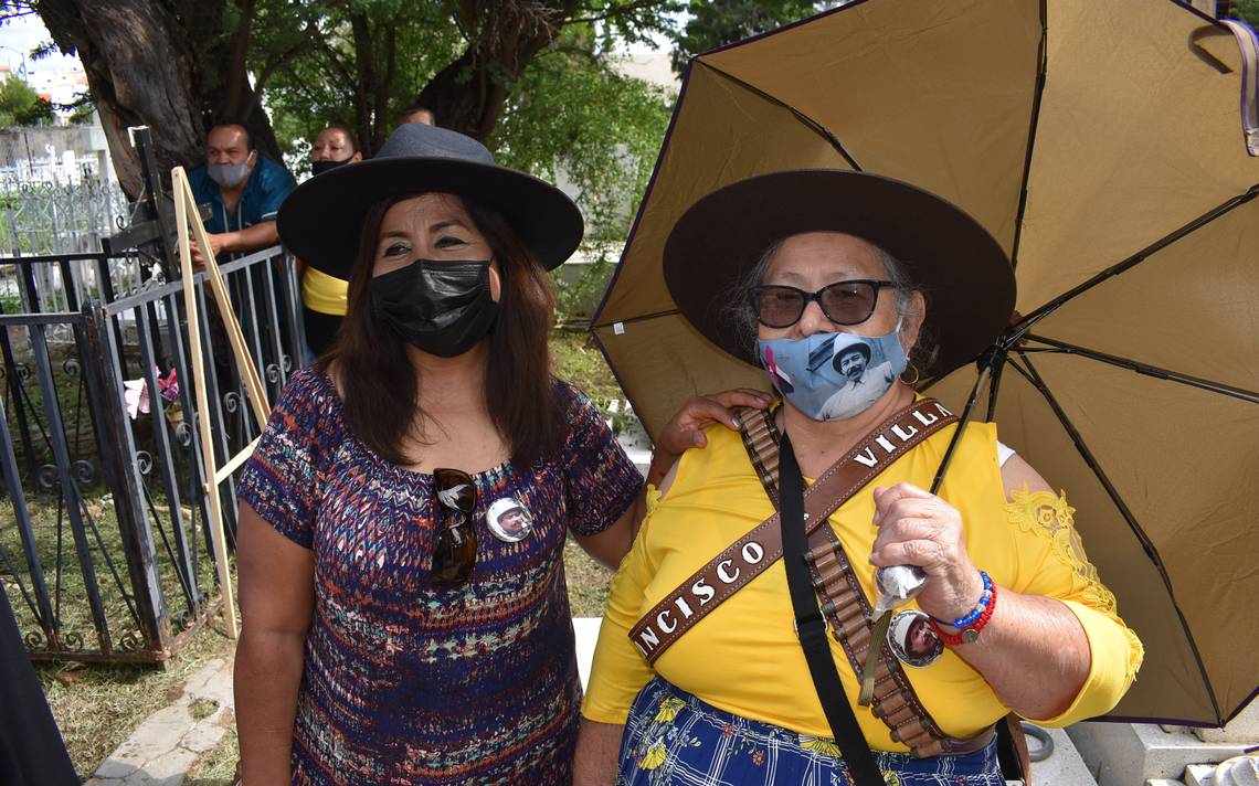 Victoria Barrera, 70, came from El Paso to see the tomb of Villa – El Sol de Parral