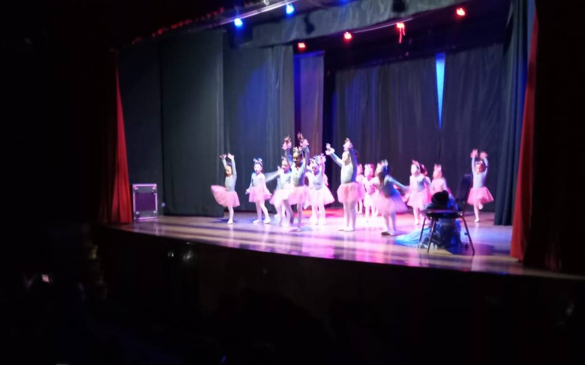 Moonlight Dance Academy Presents “Everything I Want” at 2023 Christmas Festival in Parral