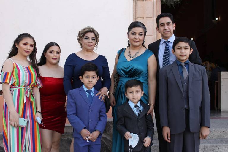 Gregorio Medina y Natividad Gutiérrez celebran bodas de oro - El Sol de  Parral