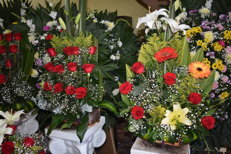 Comerciantes reflejan pocas ventas en regalos para San Valentín - El Sol de  León