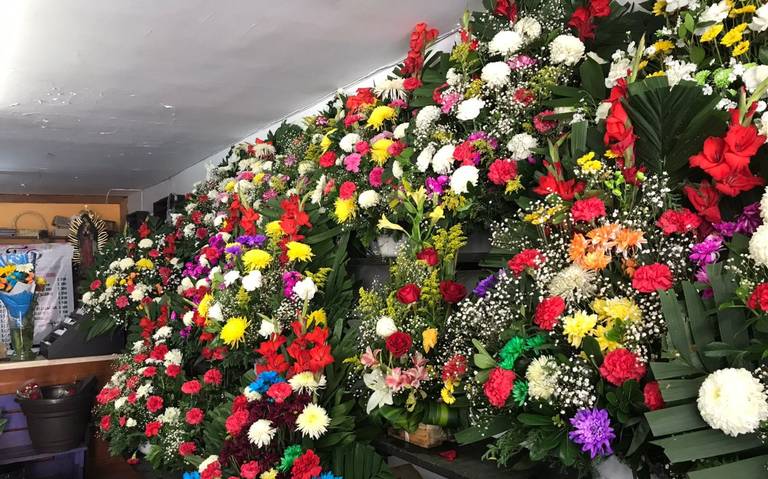 Incrementa un 20% la venta de flores en Feria del Hueso comerciantes  economia parral - El Sol de Parral | Noticias Locales, Policiacas, sobre  México, Chihuahua y el Mundo