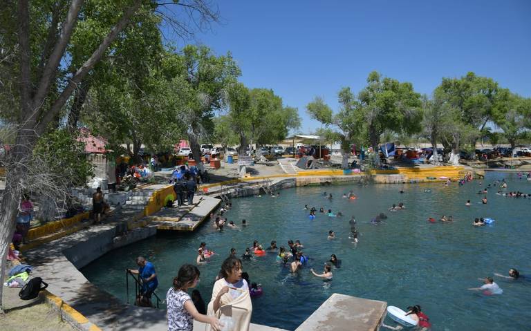 Reciben a cientos de turistas balnearios de aguas termales en Julimes - El  Heraldo de Chihuahua | Noticias Locales, Policiacas, de México, Chihuahua y  el Mundo